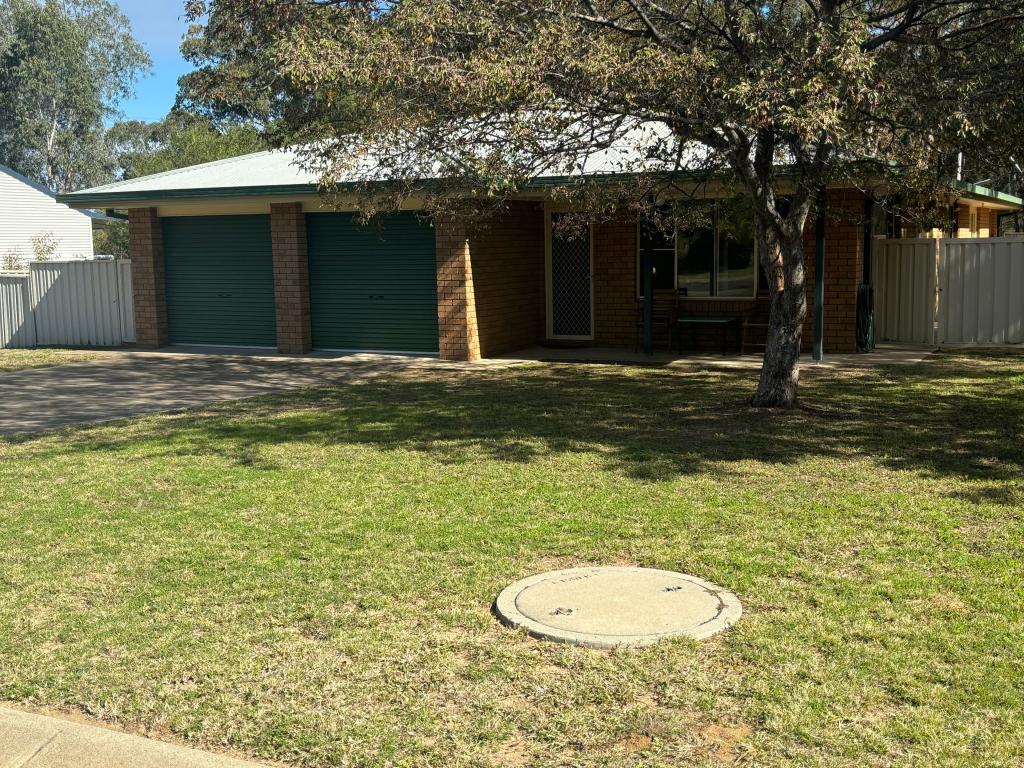 8 Olive Pyrke Tce, Warialda, NSW 2402