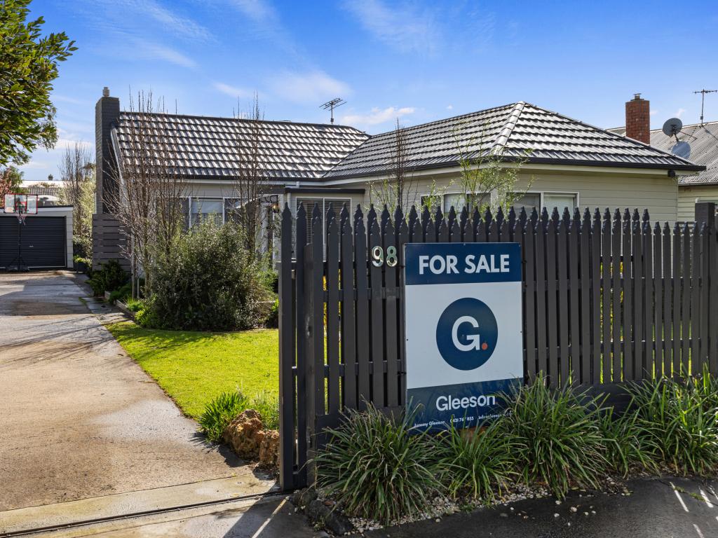 98 Cox St, Port Fairy, VIC 3284