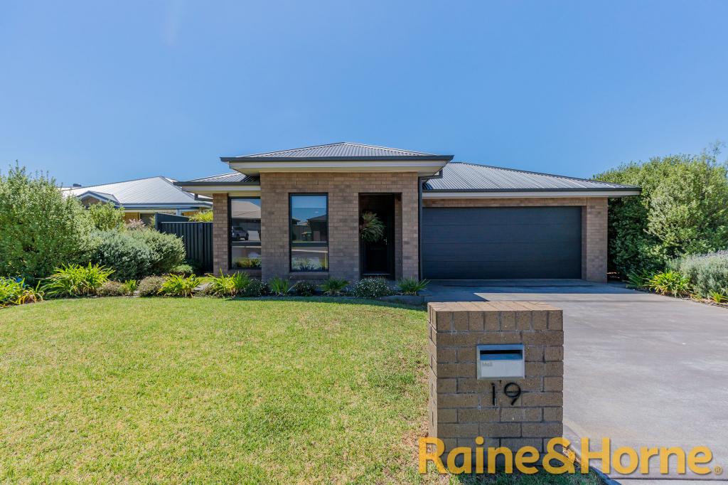 19 Mangrove Cres, Dubbo, NSW 2830