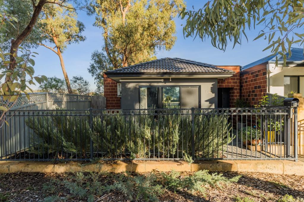 54 Somerford Prom, Wellard, WA 6170