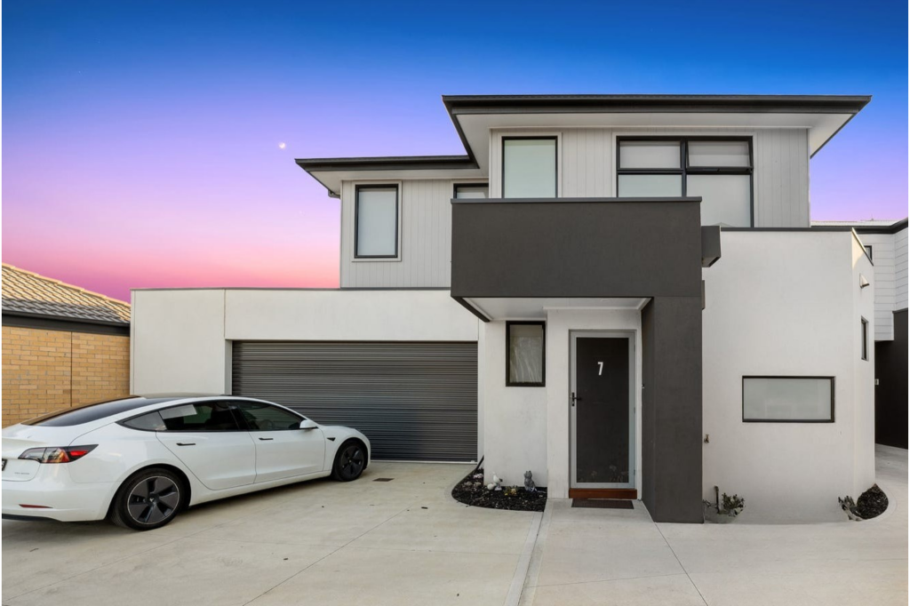 7/15 Widnes Ct, Deer Park, VIC 3023