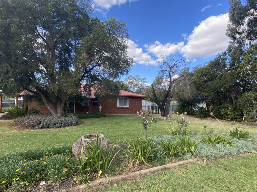 46 Warren Rd, Narromine, NSW 2821