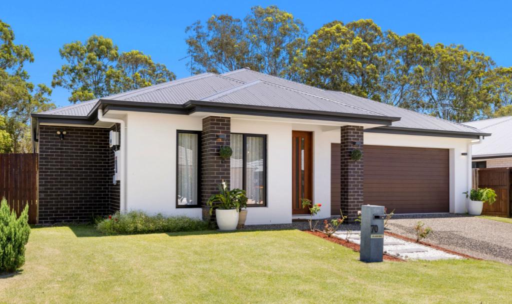 70 Bayswood Cct, Redland Bay, QLD 4165