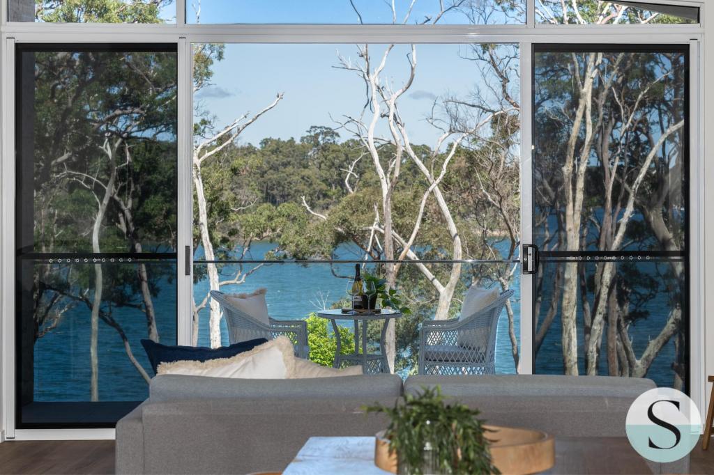 11 Lily Cres, Nords Wharf, NSW 2281