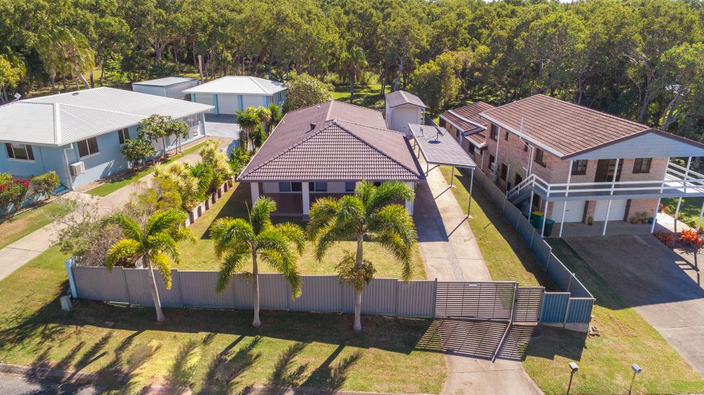 3 Hillside Dr, Grasstree Beach, QLD 4740