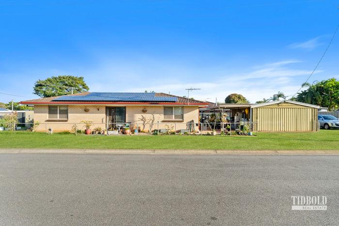 36 Peel St, Redland Bay, QLD 4165