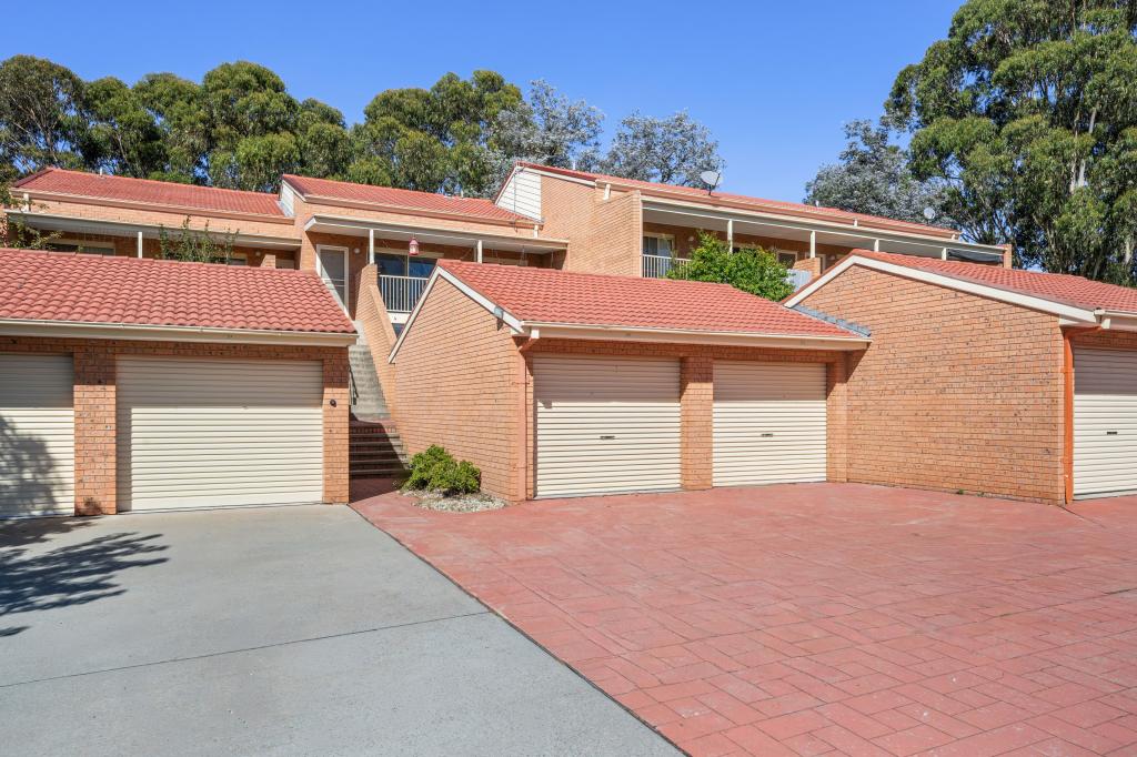 60 Byron Ct, Phillip, ACT 2606