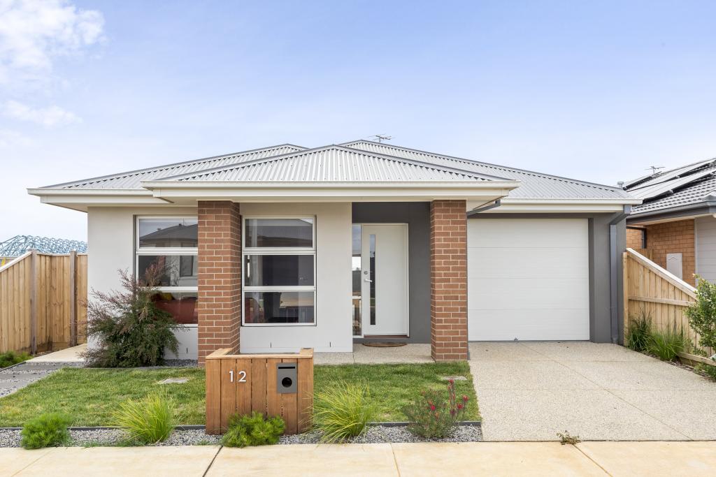 12 Meredith St, St Leonards, VIC 3223
