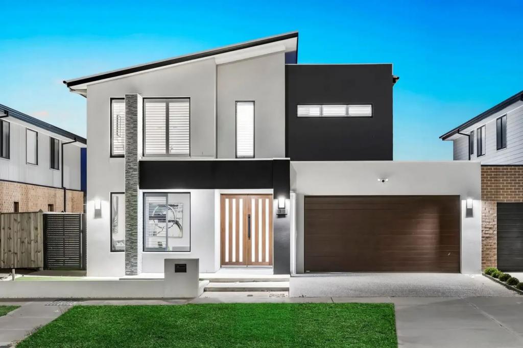 13 Laker Bvd, Clyde North, VIC 3978