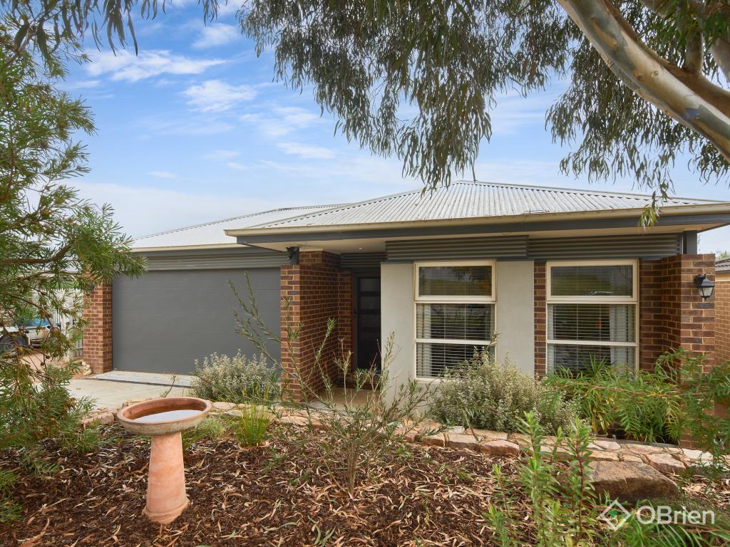 10 Shae Cres, Drouin, VIC 3818