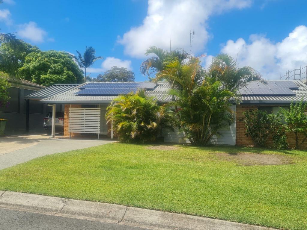 15 THOMPSON CRES, TEWANTIN, QLD 4565