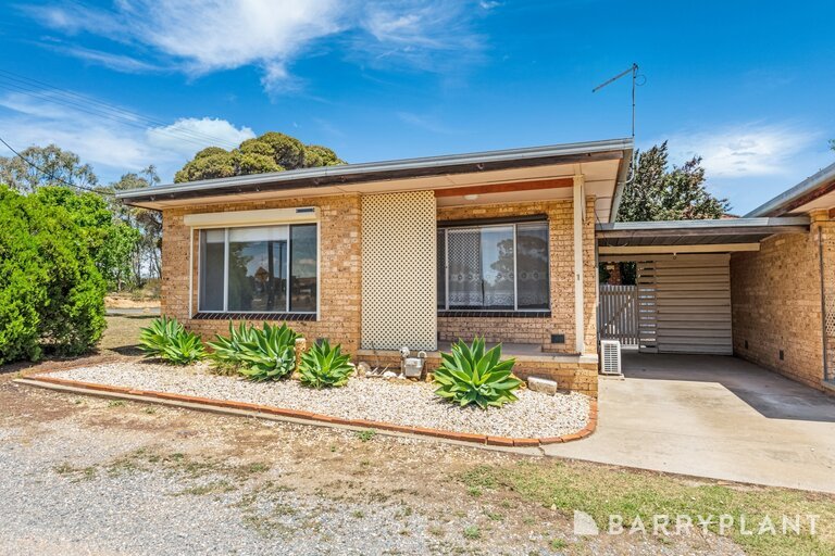 1/53 BOBS ST, WHITE HILLS, VIC 3550