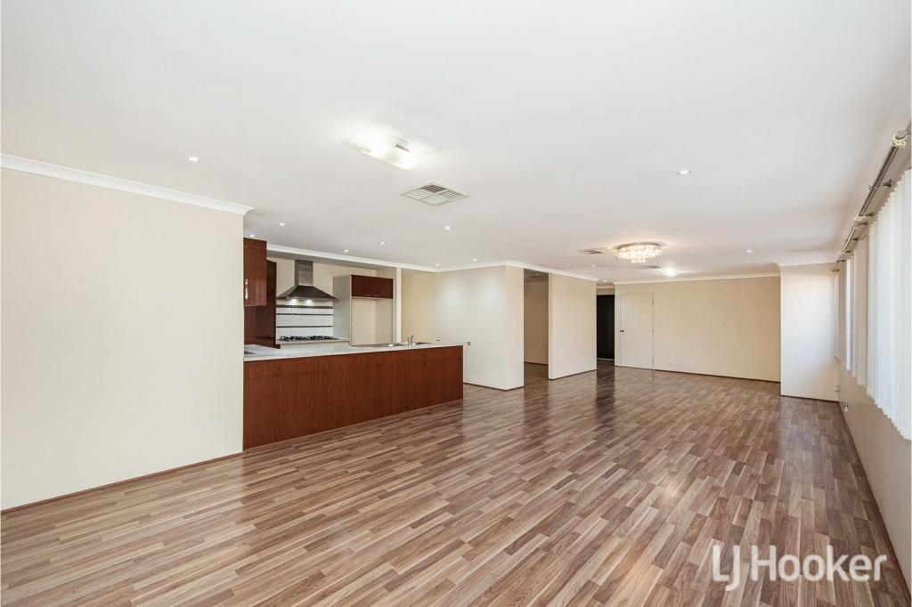 11 LIFFEY ST, CANNING VALE, WA 6155