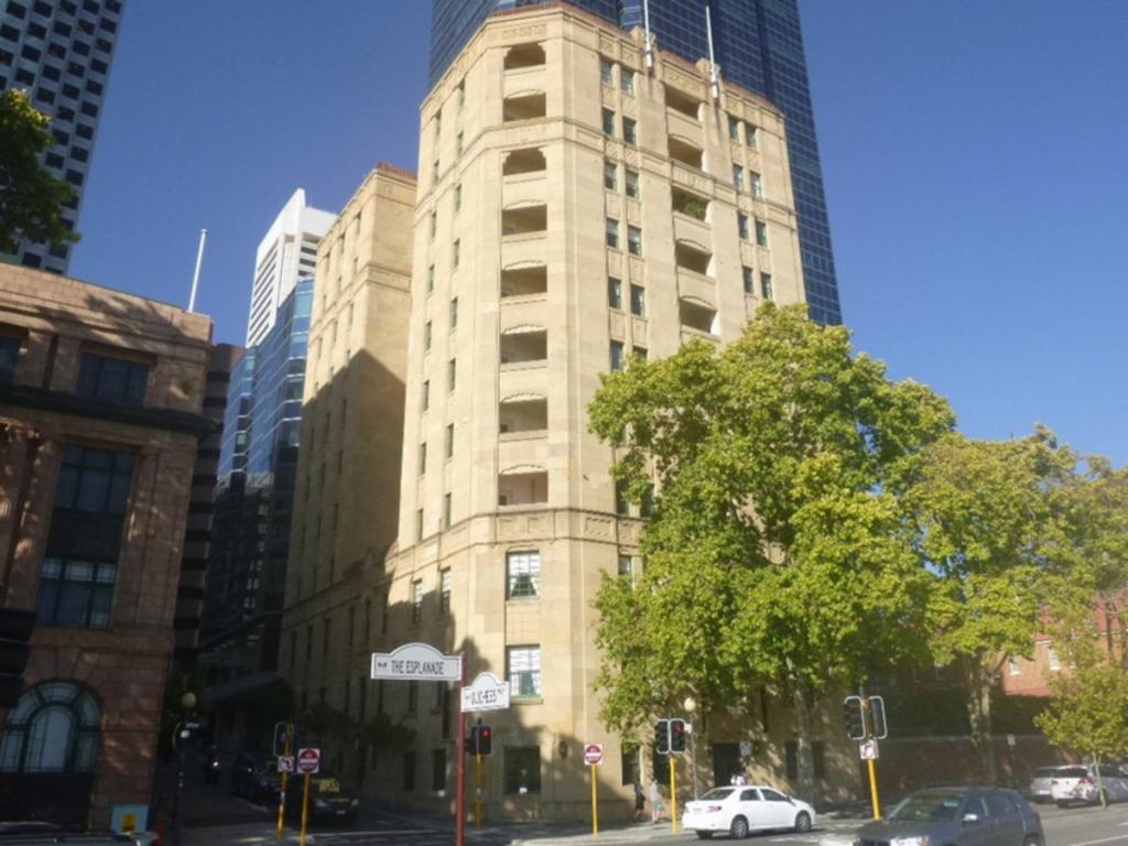 43/2 Sherwood Ct, Perth, WA 6000