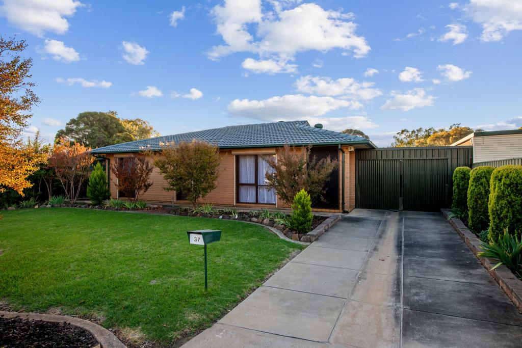 37 Jones Cres, Elizabeth East, SA 5112