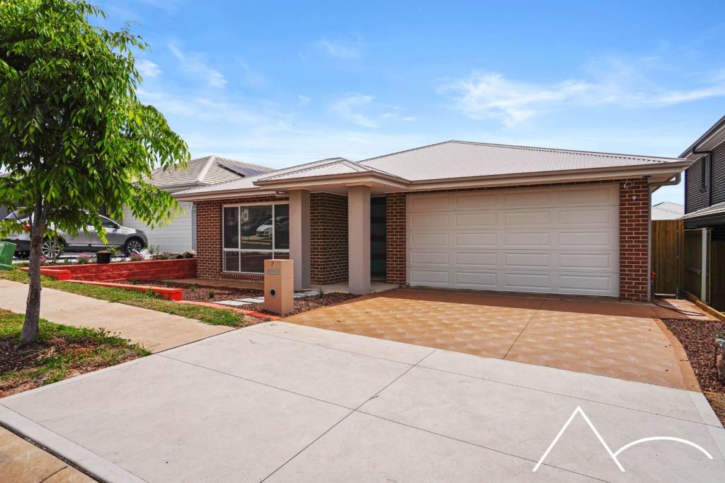 7 Lantern St, Menangle Park, NSW 2563