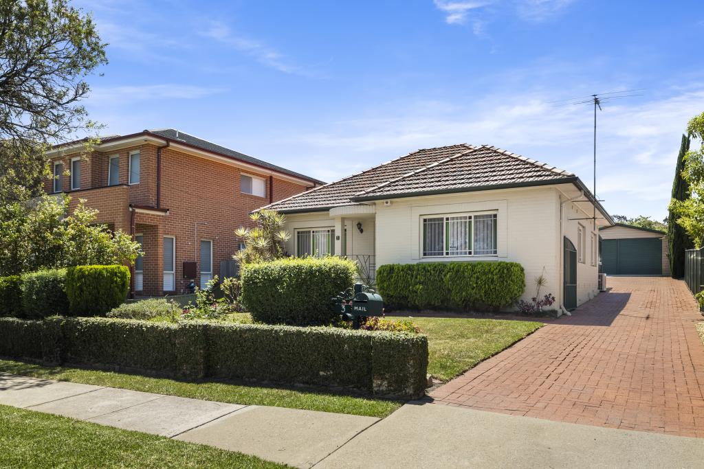 3 Murray St, Greenacre, NSW 2190