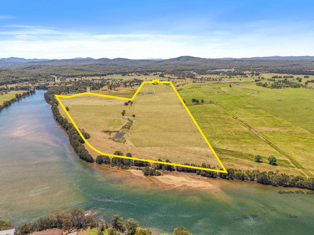 8 Glenduart Gr, Moruya, NSW 2537