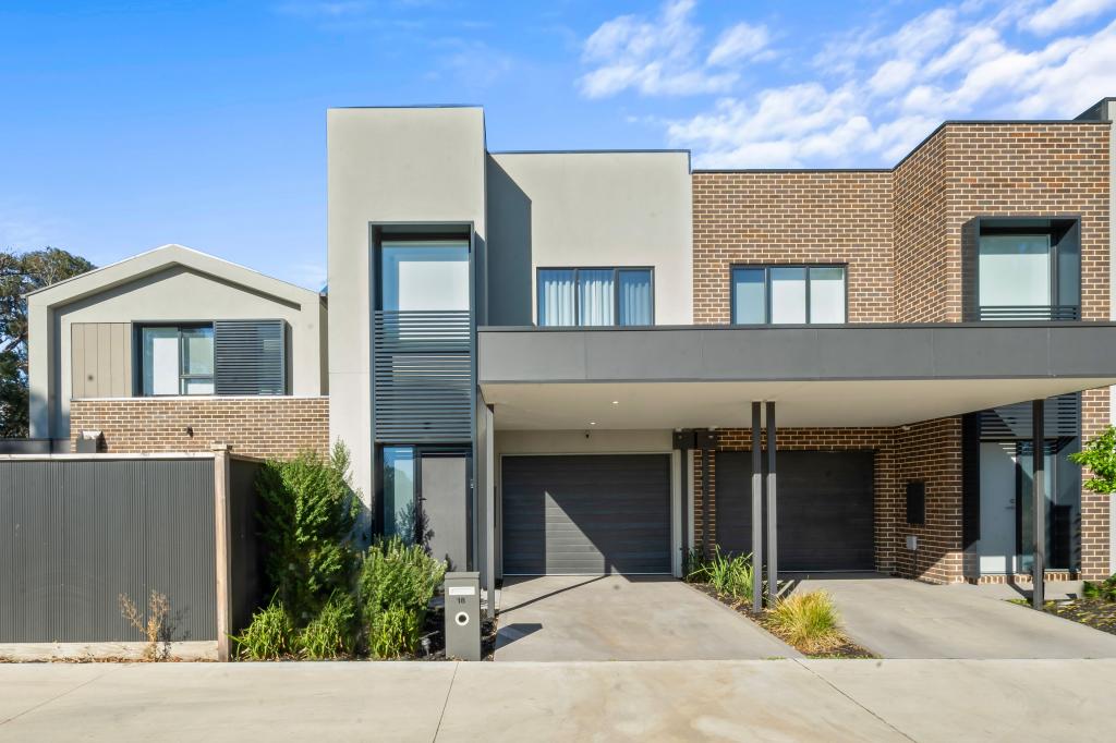 18 Bonnie Cres, Keysborough, VIC 3173