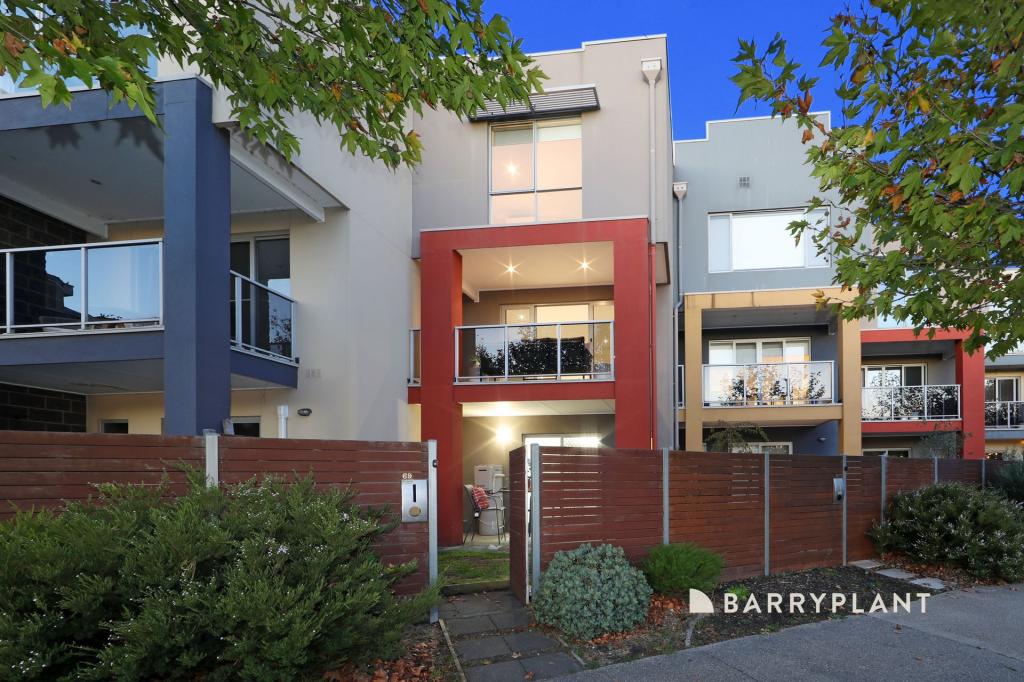 69 Lakeside Bvd, Pakenham, VIC 3810