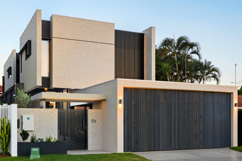 8a Rumrunner St, Mermaid Waters, QLD 4218