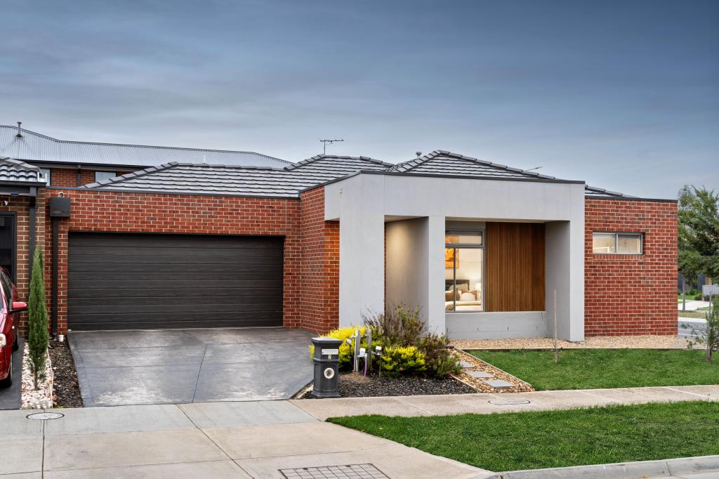2 Potter Cct, Mickleham, VIC 3064