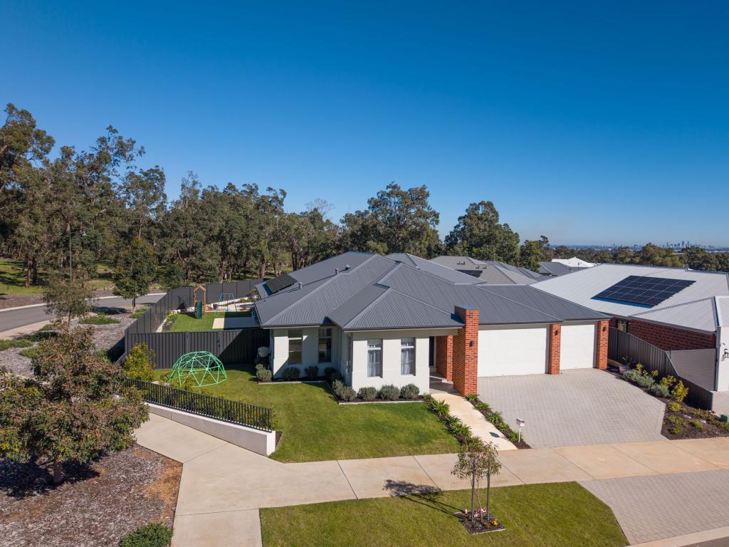 11 Broadmeadows Dr, Bushmead, WA 6055