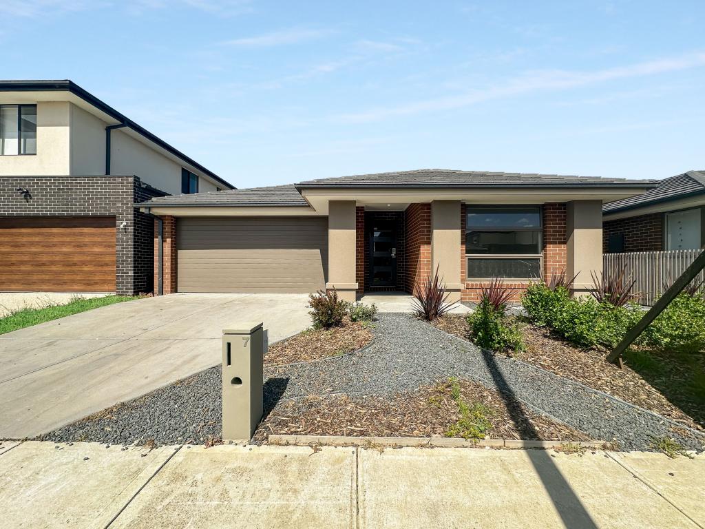 7 PRAISE ST, CLYDE NORTH, VIC 3978