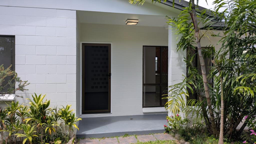 10 Middlemiss St, Mossman, QLD 4873