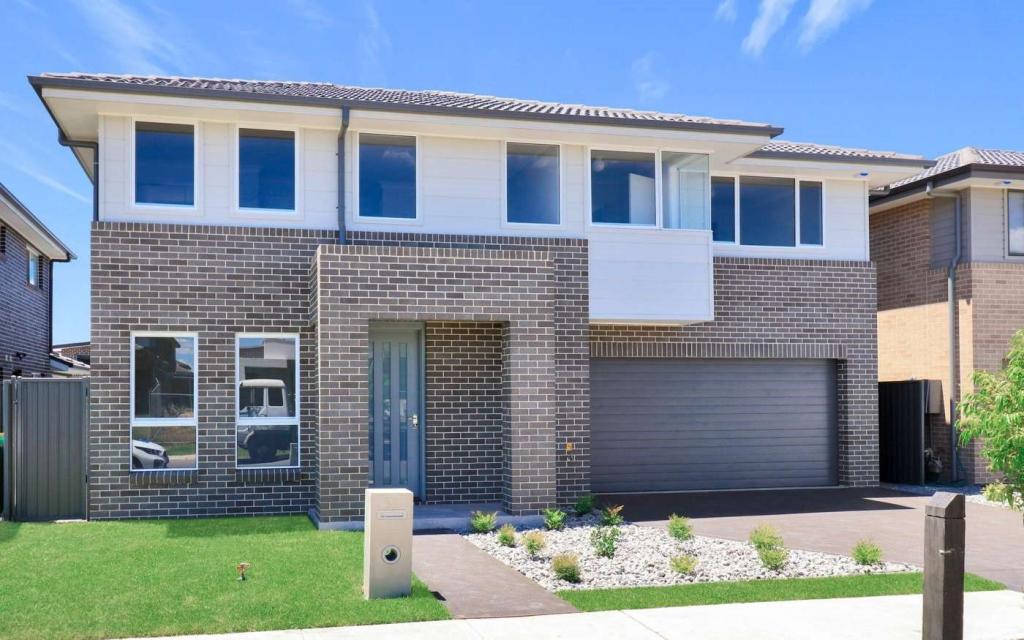 51A BROOKLIME CRES, DENHAM COURT, NSW 2565