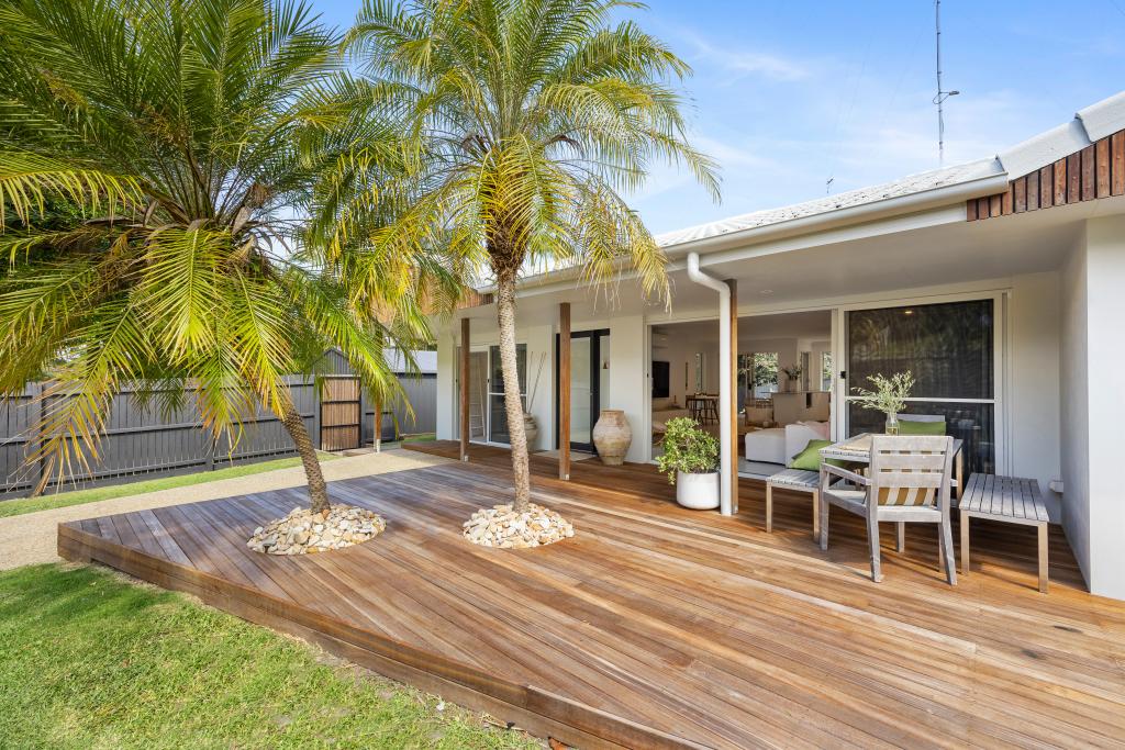 16 Resolute St, Sunrise Beach, QLD 4567