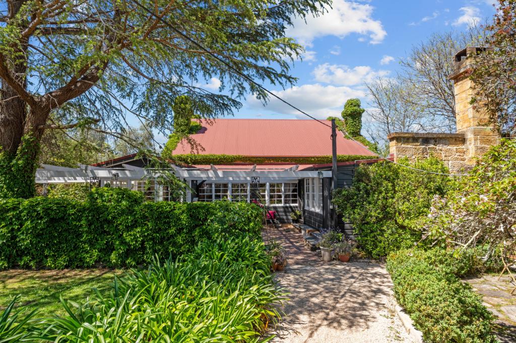 17 GROSE RD, FAULCONBRIDGE, NSW 2776