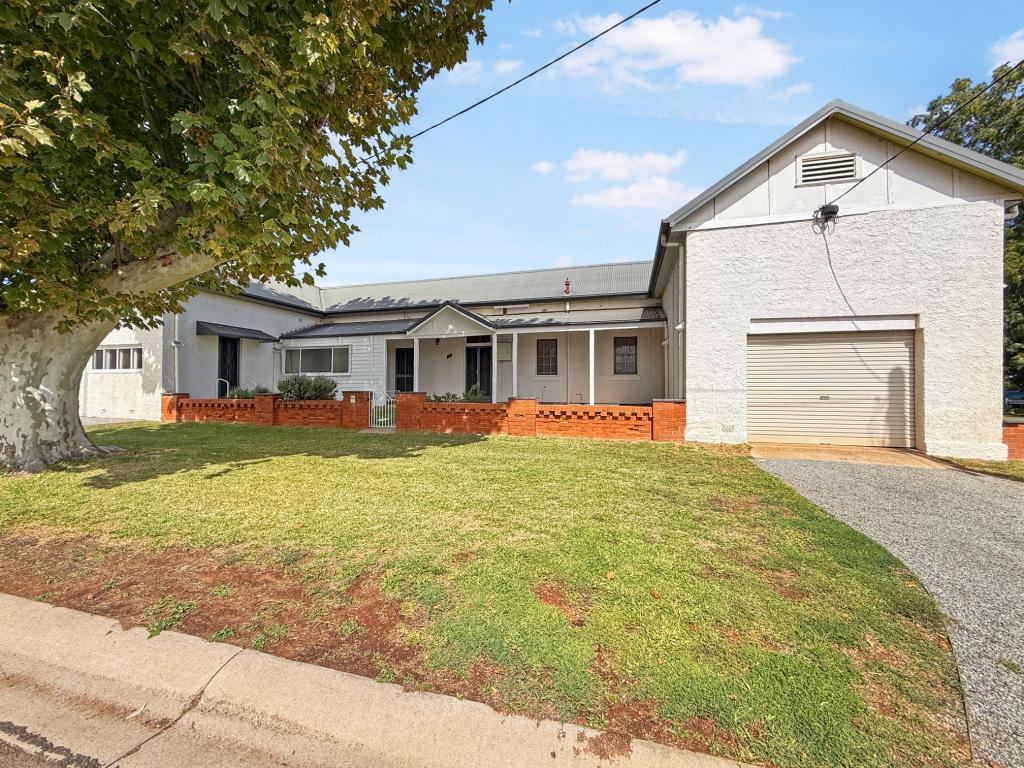 90-96 Larmer St, Narrandera, NSW 2700