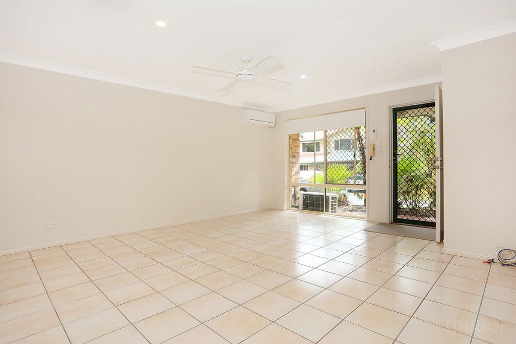 11/482 PINE RIDGE RD, COOMBABAH, QLD 4216