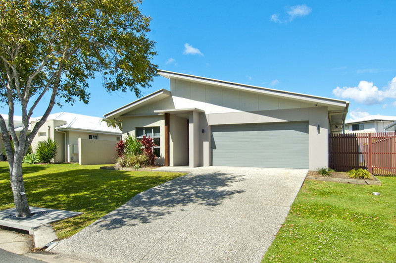 9 Rhodium Cres, Hope Island, QLD 4212