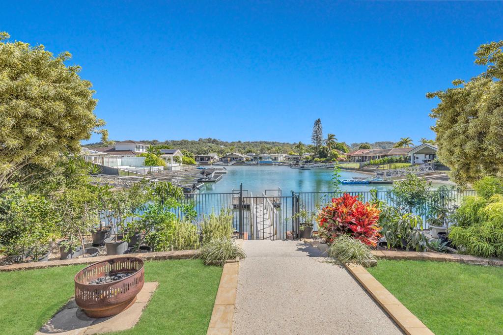 5 Headsail Ct, Currumbin Waters, QLD 4223