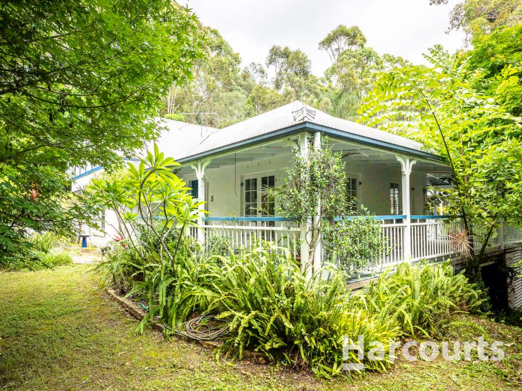 5 Garrawin Ct, Clear Mountain, QLD 4500