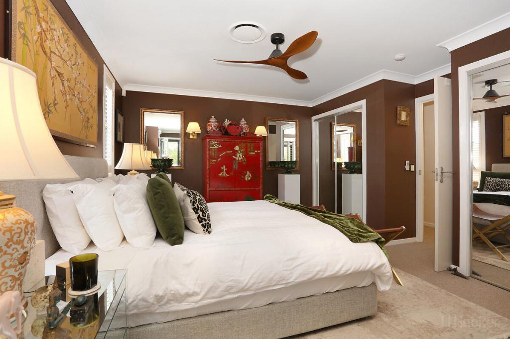 1/374 Pine Ridge Rd, Coombabah, QLD 4216