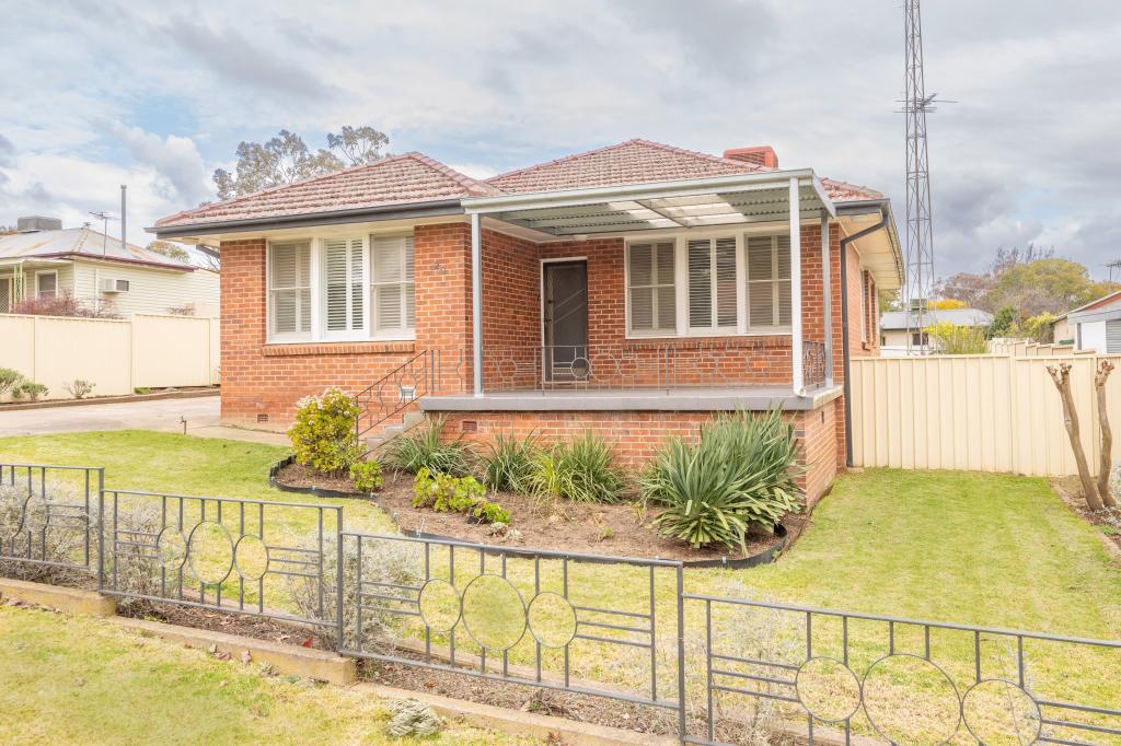 20 KARABAH AVE, YOUNG, NSW 2594