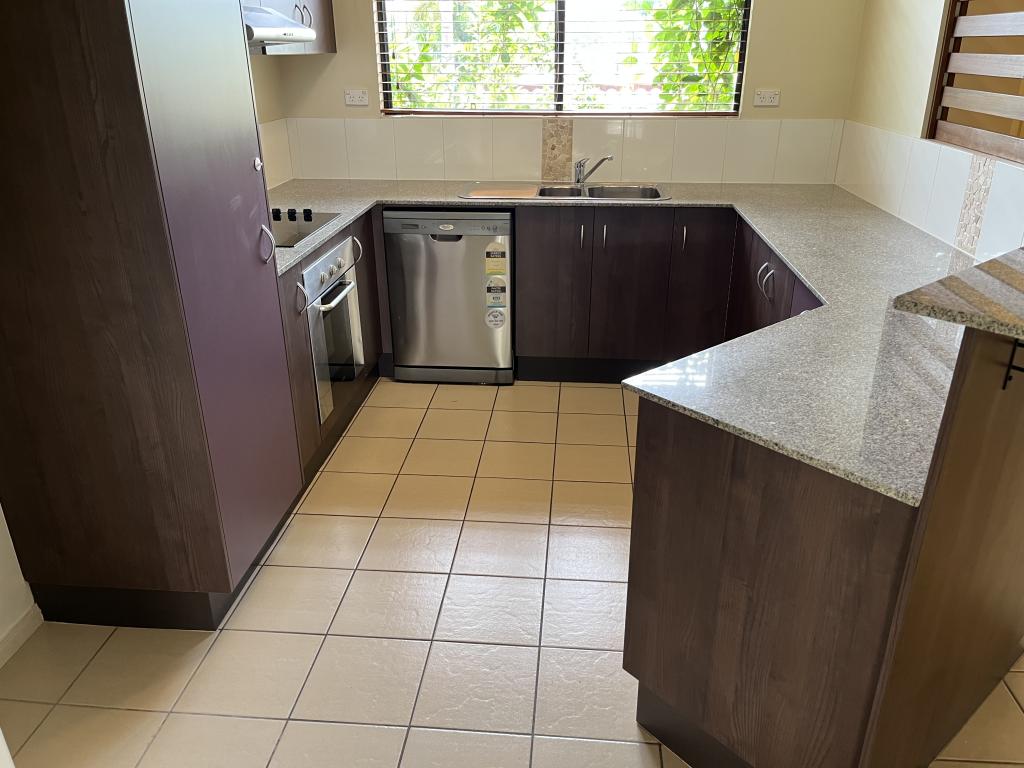 1b/2-8 Rigg St, Woree, QLD 4868