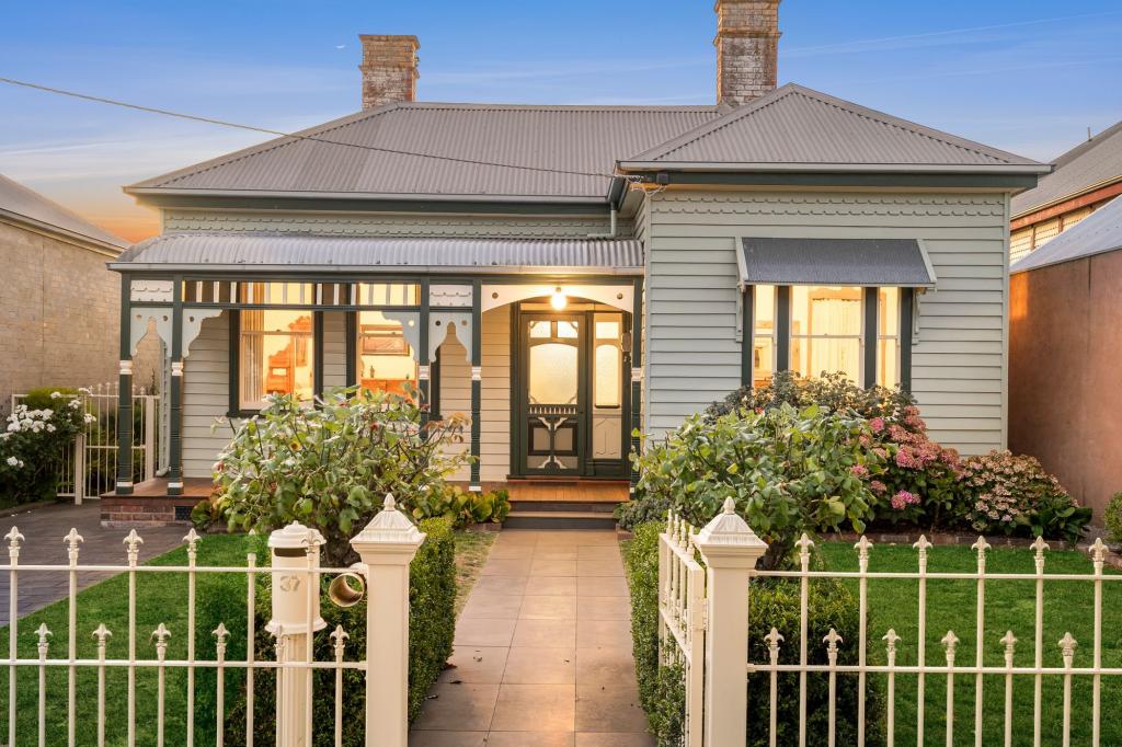 37 Gellibrand St, Colac, VIC 3250