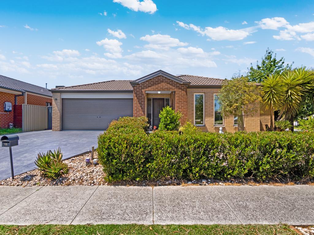 15 Tattle Gr, Cranbourne East, VIC 3977