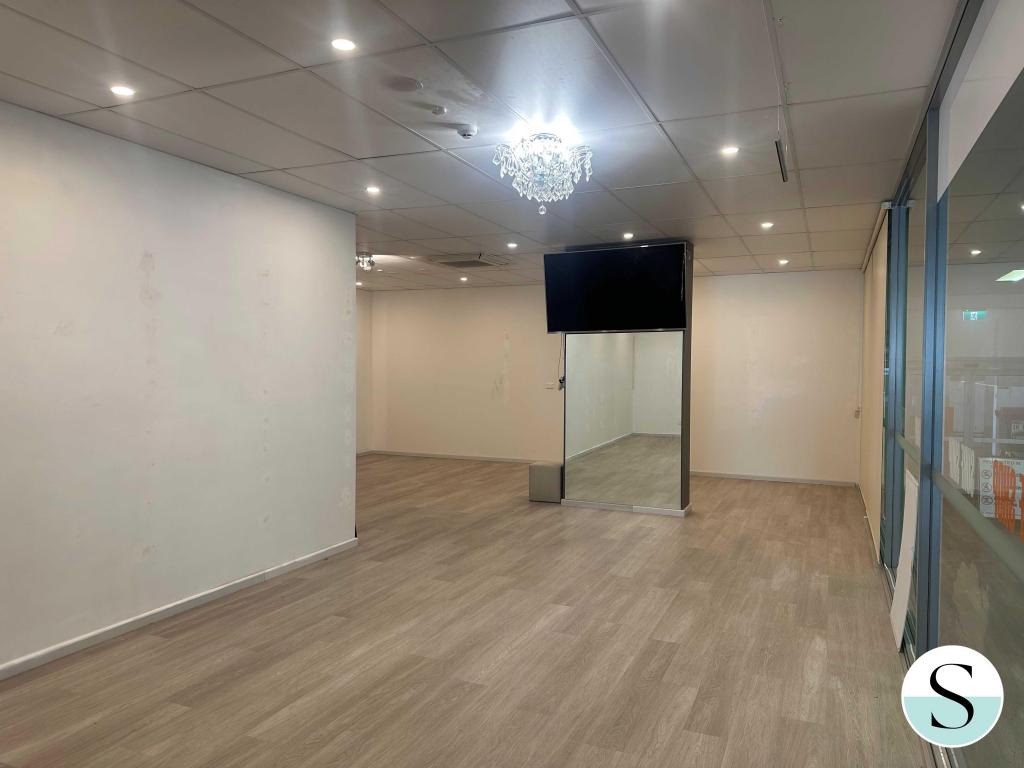 Suite 1, Shop 3/3 Mawson Cl, Caves Beach, NSW 2281