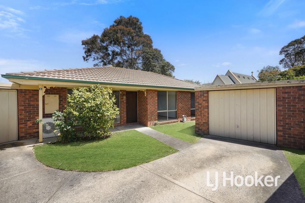 4/3 Main St, Pakenham, VIC 3810