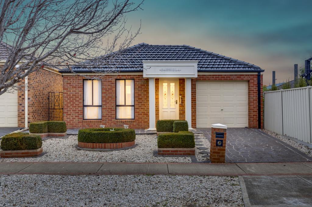 4 Stoke Heath Way, Caroline Springs, VIC 3023