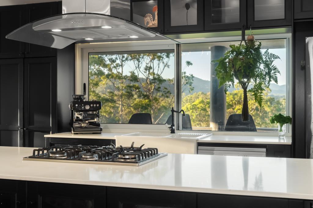 36 Pinetree Ct, Mudgeeraba, QLD 4213