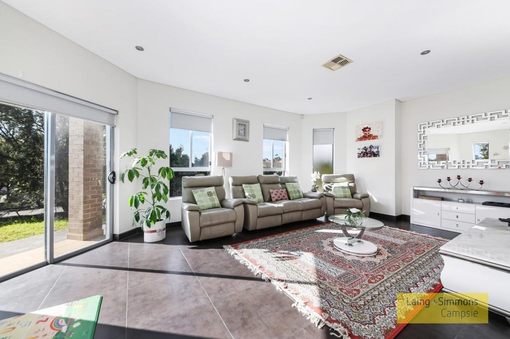 216A MOOREFIELDS RD, BEVERLY HILLS, NSW 2209