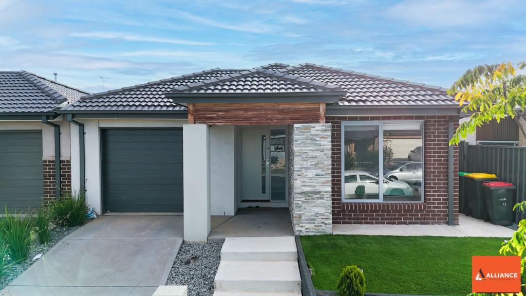 12 HENDERSON DR, TARNEIT, VIC 3029