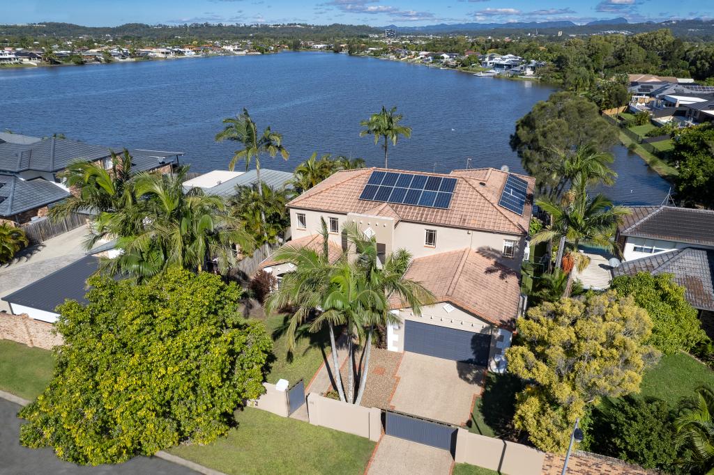 140 Honeyeater Dr, Burleigh Waters, QLD 4220