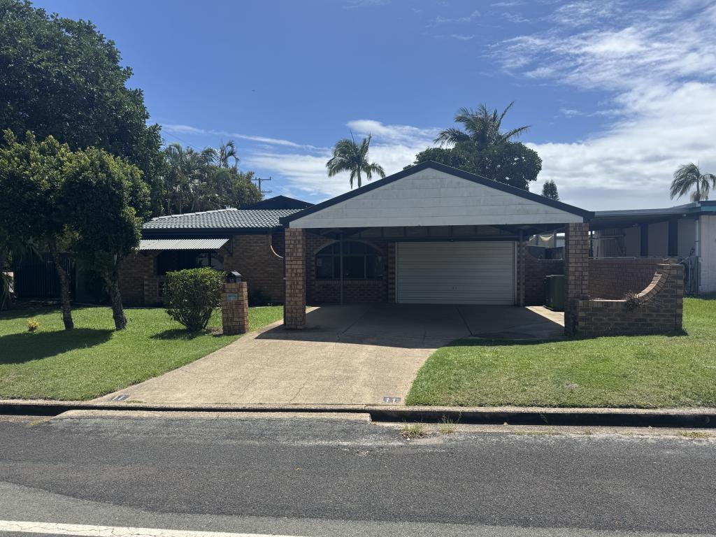 11 MCLEAN ST, GOLDEN BEACH, QLD 4551